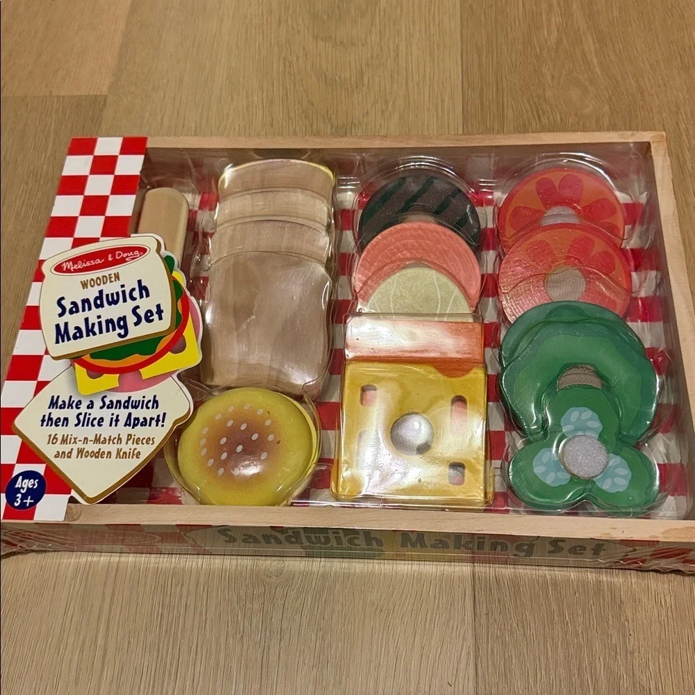 Melissa & Doug Wooden Sandwich-Making Pretend Play Food Set new in sealed box